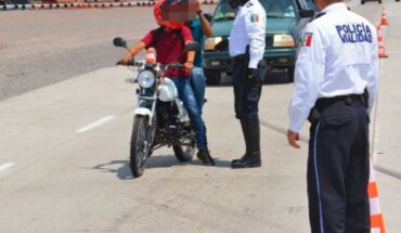 Personal de Tránsito de Ahome concientiza a motociclistas