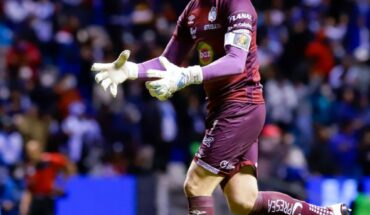 Puebla celebrates Silva’s penalty save on consecutive dates