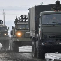 Ucrania desmiente haberse negado a negociar y Rusia ordena avanzar «en todos los frentes»