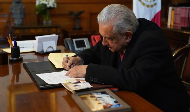 AMLO ‘apologizes’ and publishes TEPJF ruling against him