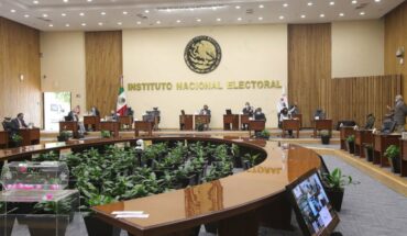 AMLO propone que pueblo elija a consejeros y magistrados electorales con voto