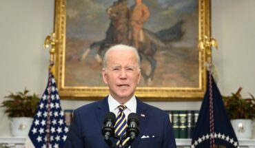 Biden Orders Embargo on Russian Oil and Gas Imports
