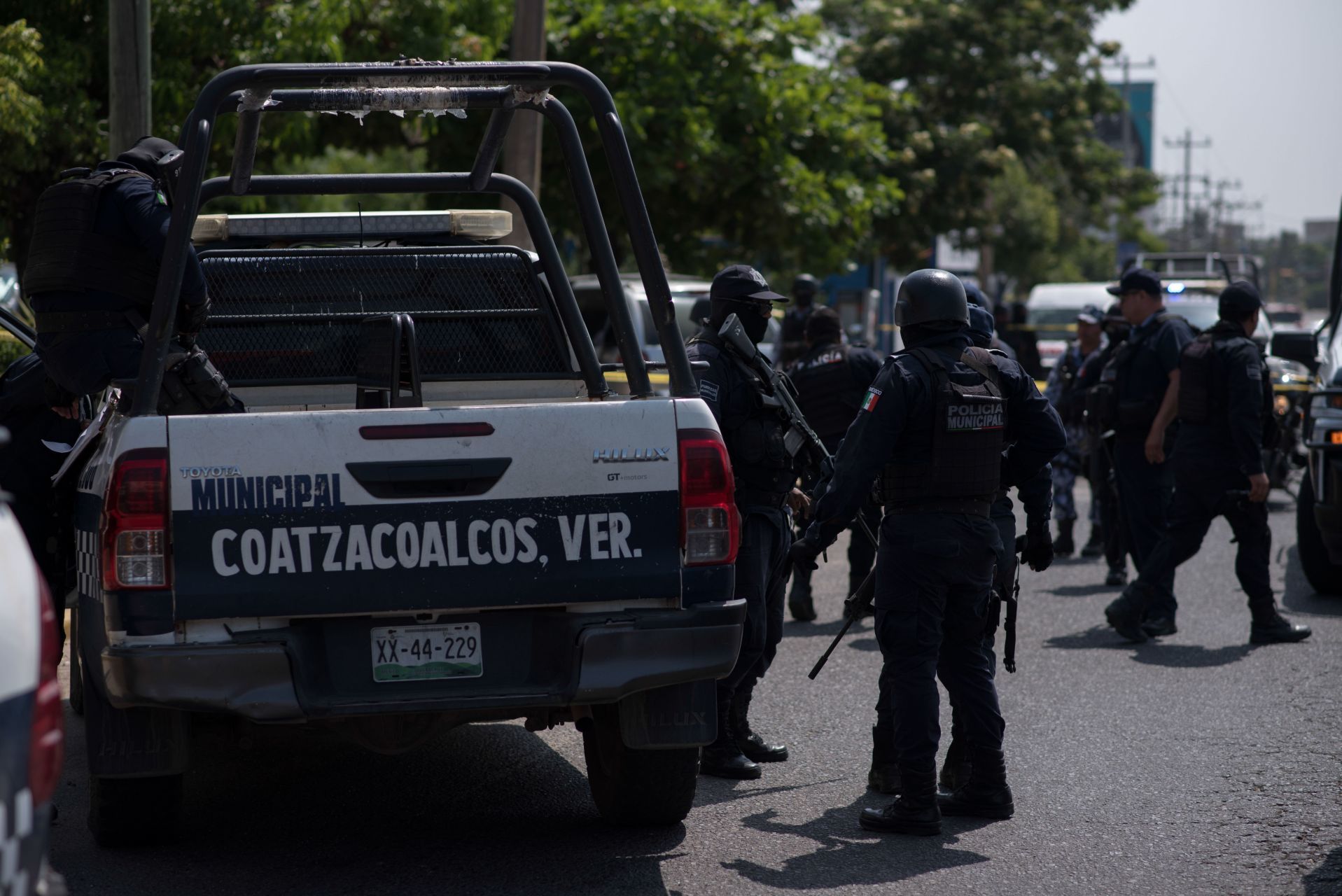 Detienen a 11 policías por desaparición de 5 jóvenes en Coatzacoalcos