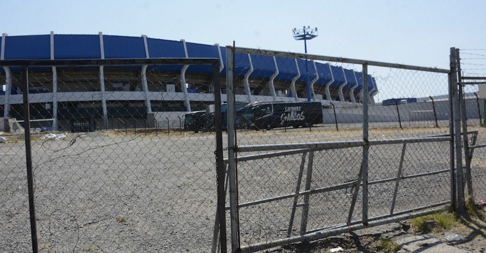 Detienen a tres personas más por violencia en el estadio Corregidora