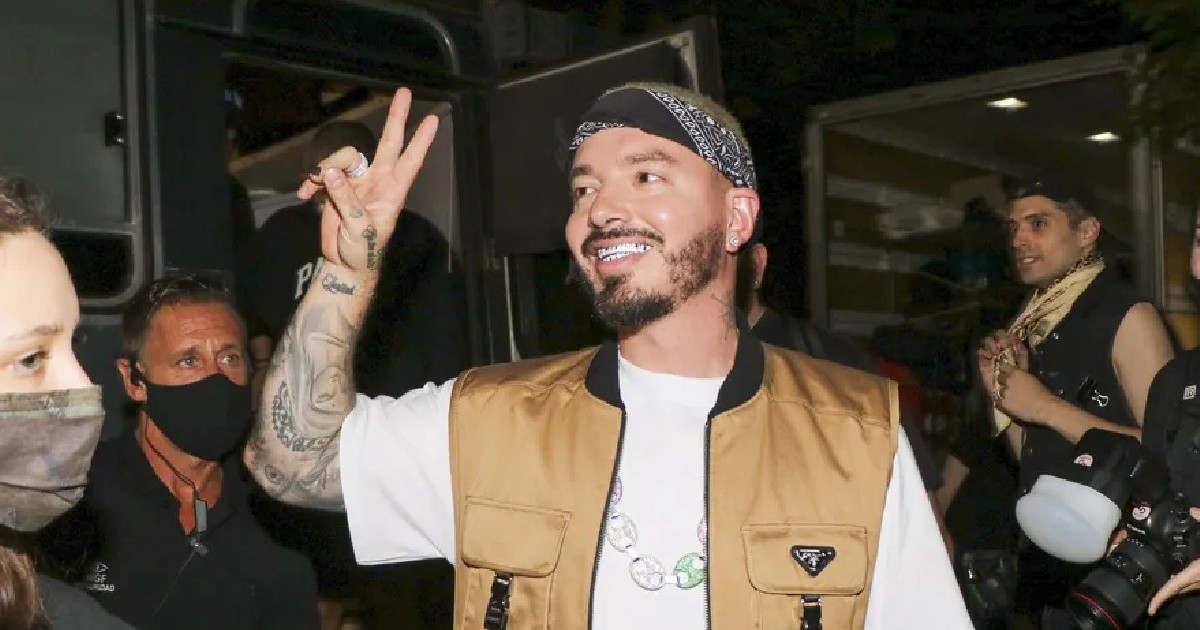 In the midst of the controversy with Residente, J Balvin recorded a video clip in La Boca