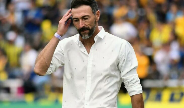 Kily González stepped down as rosario central coach after losing to Newell’s