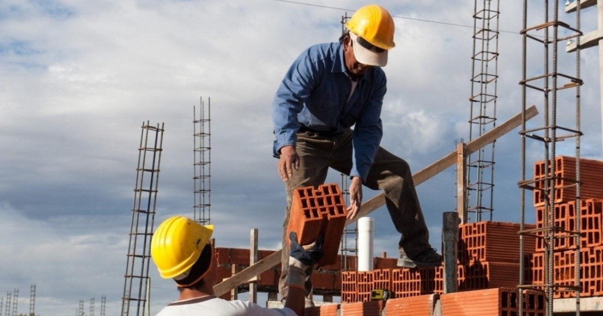 La construcción genera casi 400.000 puestos de trabajo
