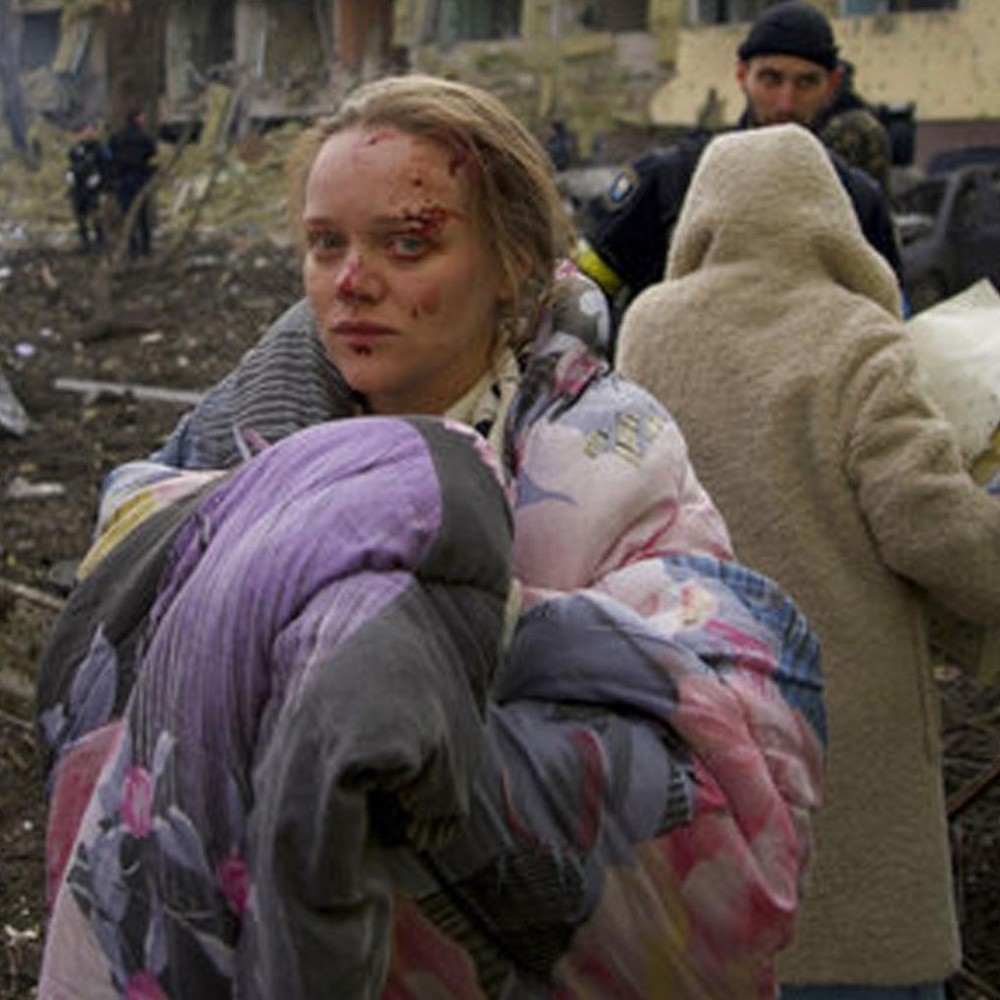 Los ucranianos que lograron huir cuentan el "infierno" de Mariúpol