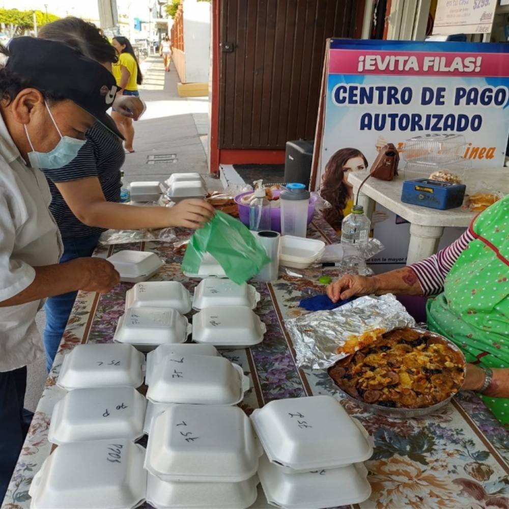 Martha makes capirotada in Escuinapa and consents in Lent