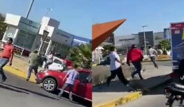 Pelean taxistas y tianguistas en Los Héroes Chalco