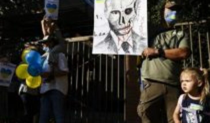 “Putin murderer!”: protesters shout in Chile against Ukraine’s war