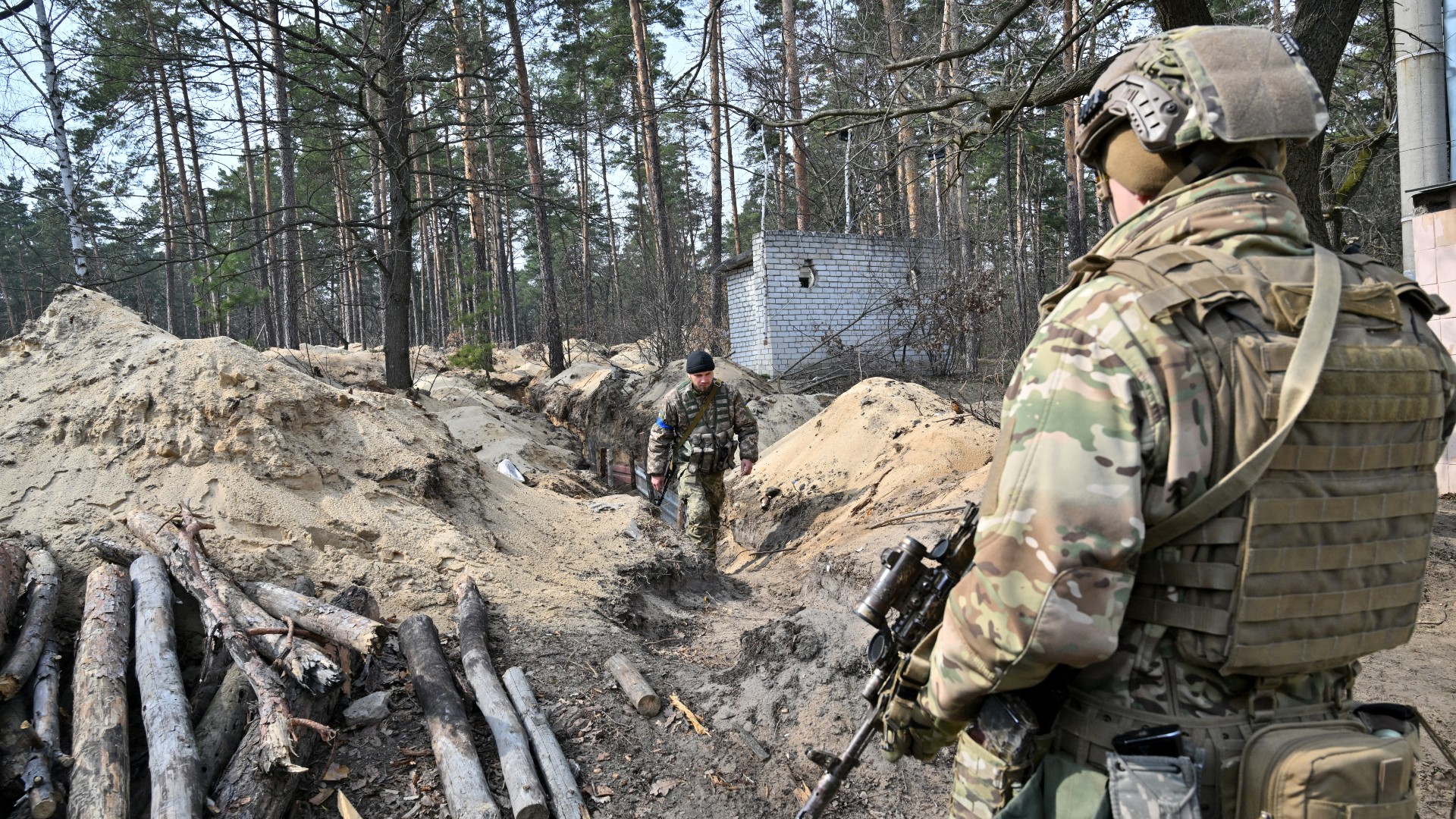 Rusos 'no se retiran' en Ucrania y la OTAN espera más 'ofensivas'