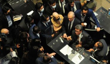 Senadores de oposición rompen sesión por reforma sobre revocación
