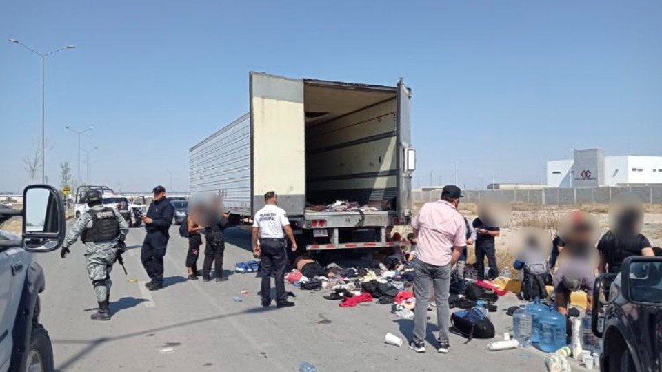 Trailer abandoned with migrants in Monclova, Coahuila; pregnant woman dies