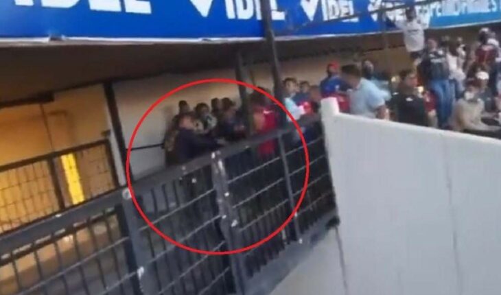 VIDEO. Guard opens fence between hobbies of Querétaro and Atlas