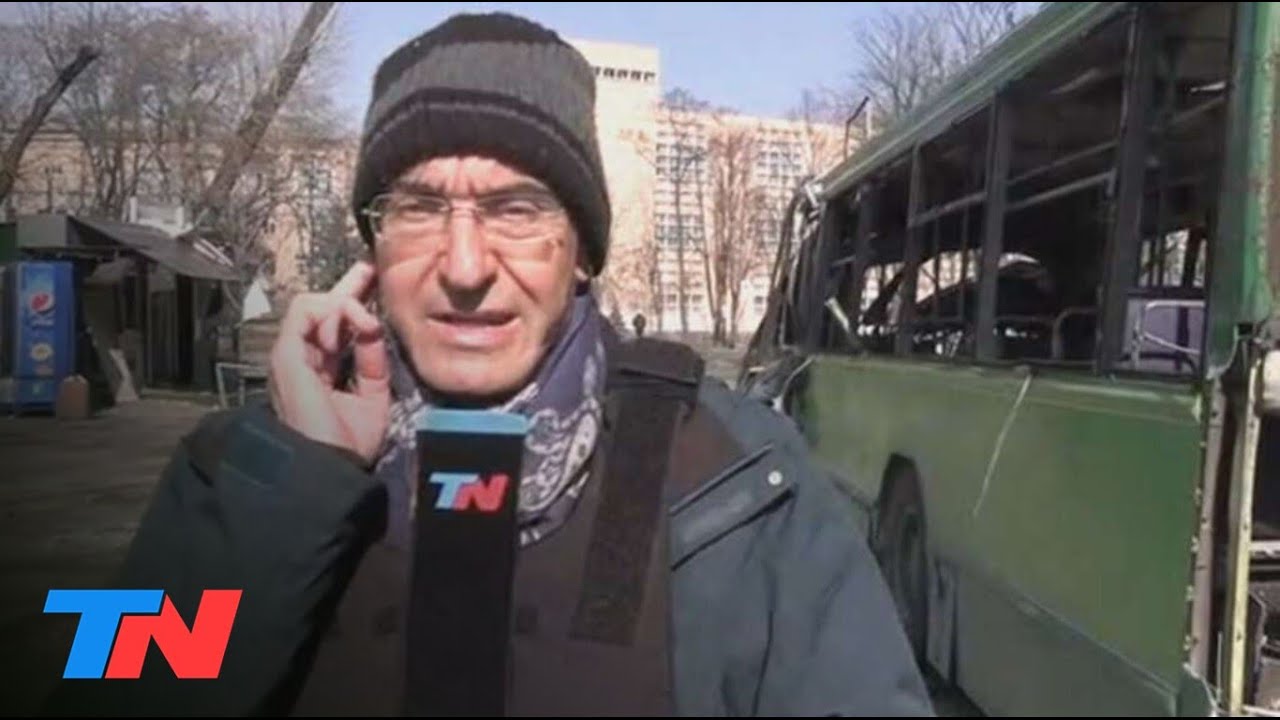 El momento que una explosión sorprendió a Nelson Castro en plena transmisión en vivo desde Kiev