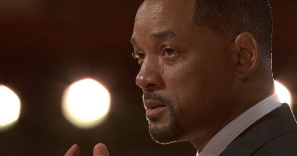 Will Smith se disculpa con la Academia tras golpe a Chris Rock