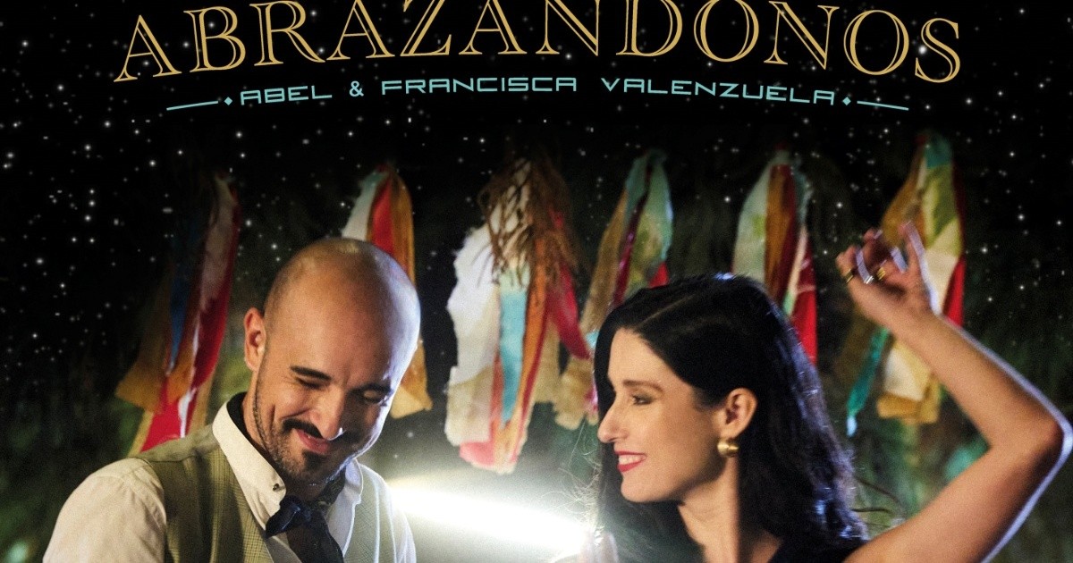 Abel Pintos presented a new version of the single "Abrazozándonos"