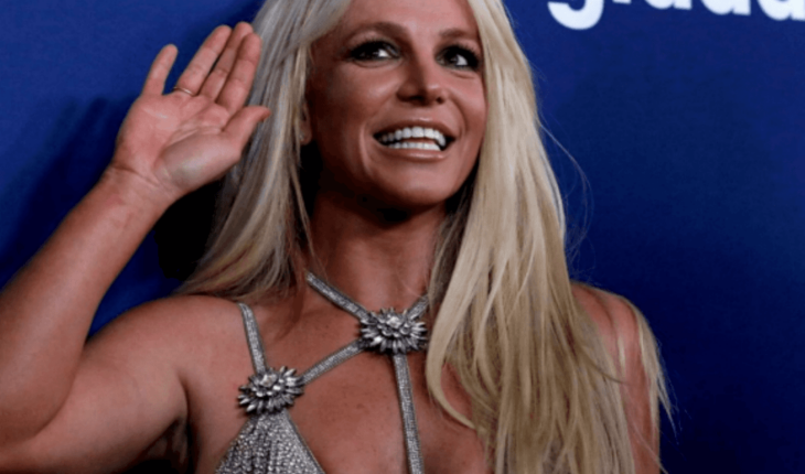 Britney Spears announced she is pregnant