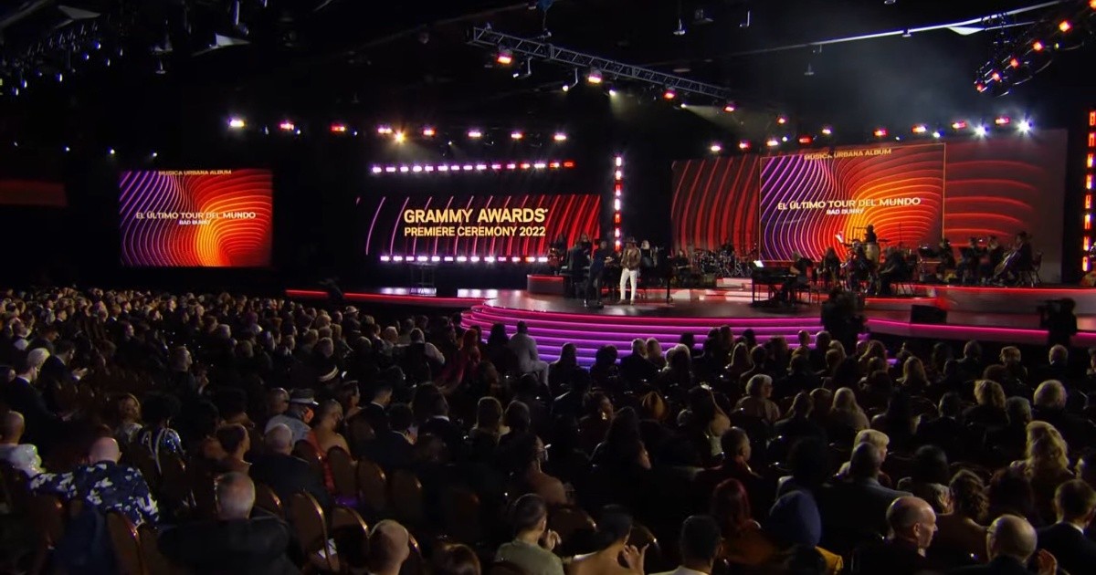 Ceremonia Pre Grammys: Bad Bunny se llevó su primer Grammy y los Foo Fighters se convierten en la banda más premiada