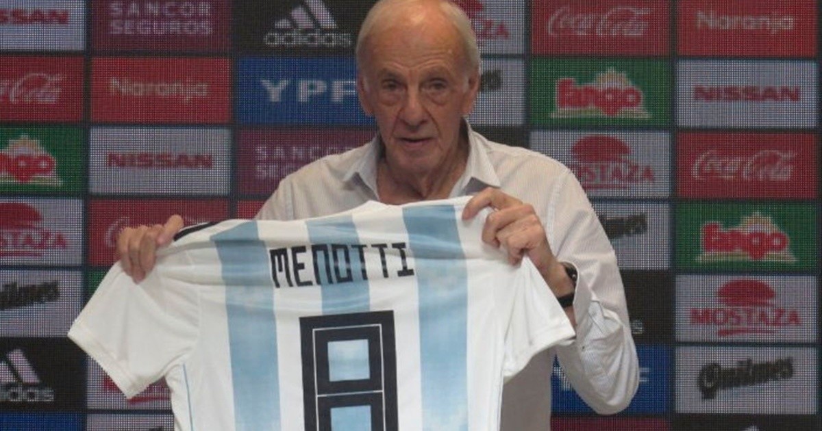 Cesar Luis Menotti complained about the implementation of VAR: "It bothers me a lot"