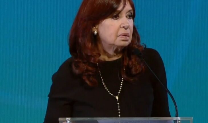 Cristina Kirchner: “To be put in a band and given the cane is not to have power”