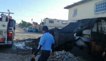 Fire causes damage to a carpentry shop in Los Mochis