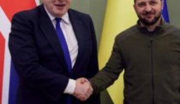 Sorpresa: Boris Johnson se reúne con Zelenski en inesperada visita a Ucrania