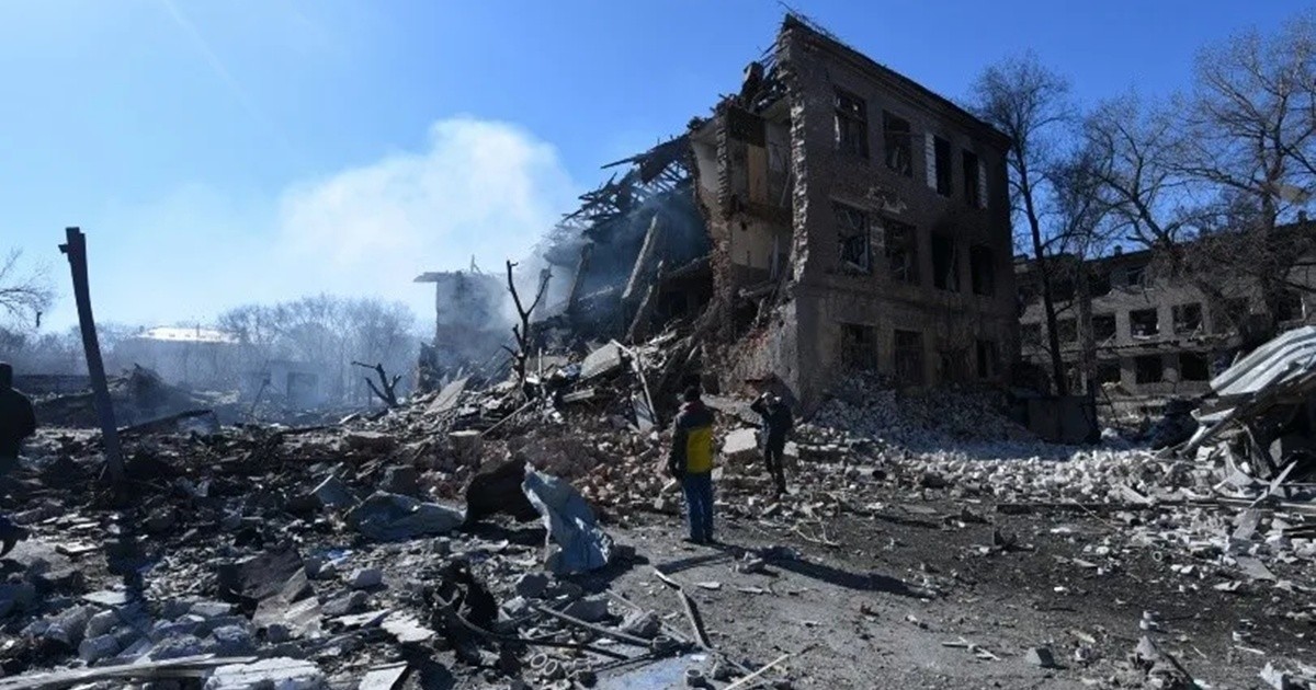 Ucrania prevé "semanas extremamente difíciles" por la invasión de Rusia