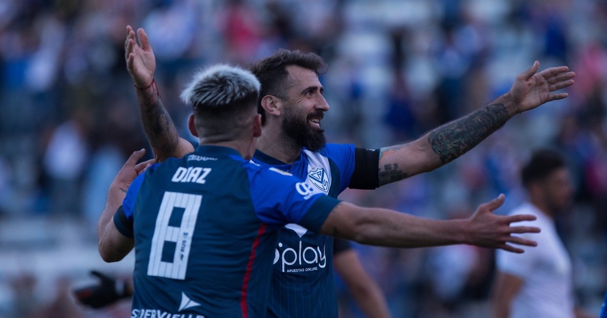 Vélez venció a Lanús por 3 a 1 en Liniers