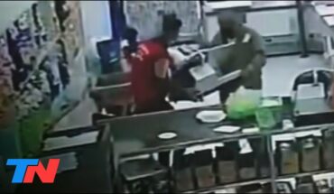 Video: INSÓLITO CUENTO DEL TÍO | Un ladrón entró a un supermercado y se llevó una fiambrera de 3000 dólares