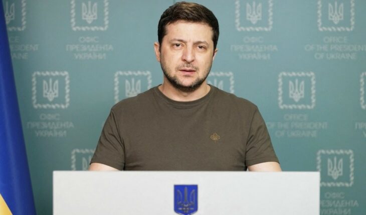 Zelensky denounced that Russian troops left mines during their withdrawal