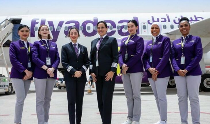 Arabia Saudita: realizaron el primer vuelo con tripulación exclusivamente femenina