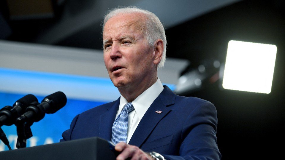 Biden calls for defending the right to abortion in the U.S., in danger in the Supreme Court