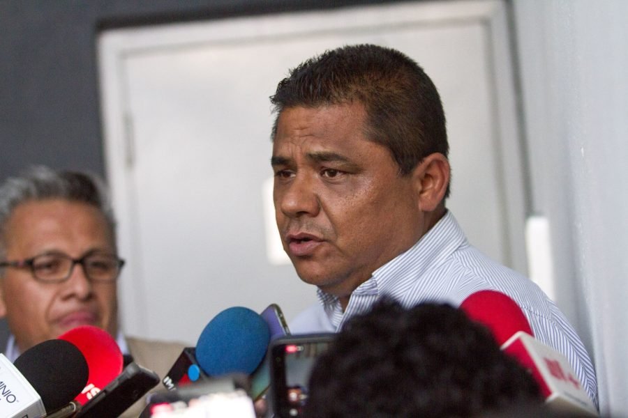 El padre de Debanhi Escobar denuncia a la fiscalía de NL por filtraciones