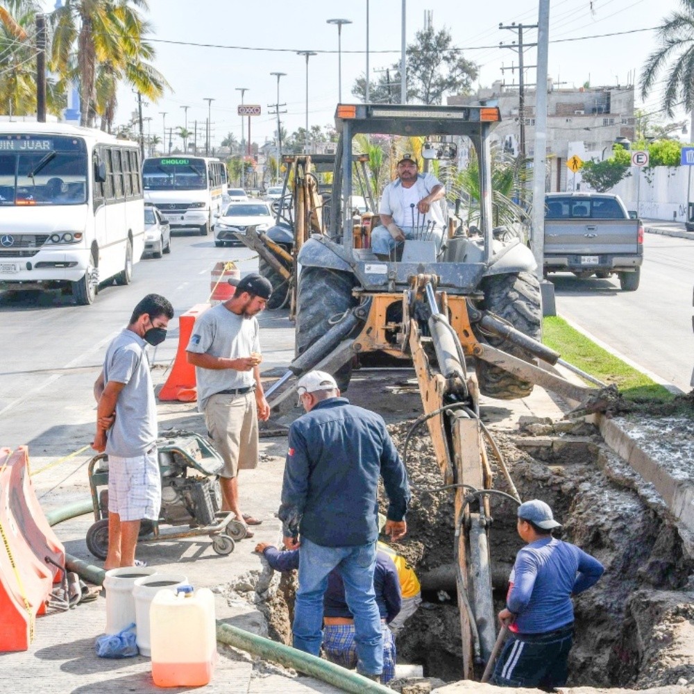 La Jumapam reopens the pavement of Leyva Avenue, Mazatlan