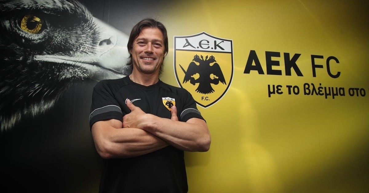Matías Almeyda es el nuevo entrenador de AEK Atenas de Grecia