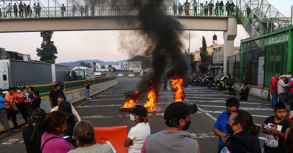 Mexico-Cuernavaca blocked after confrontation with police
