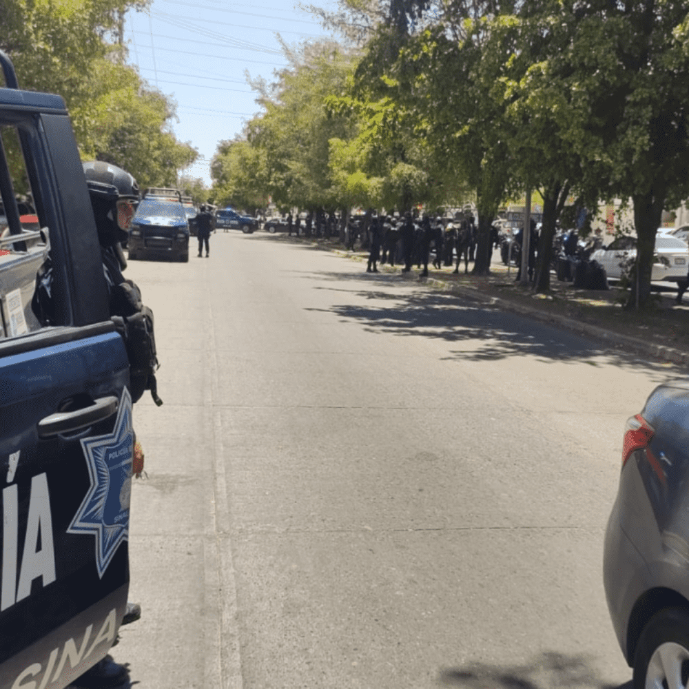 Police and military arm strong operation for shooting in Culiacán