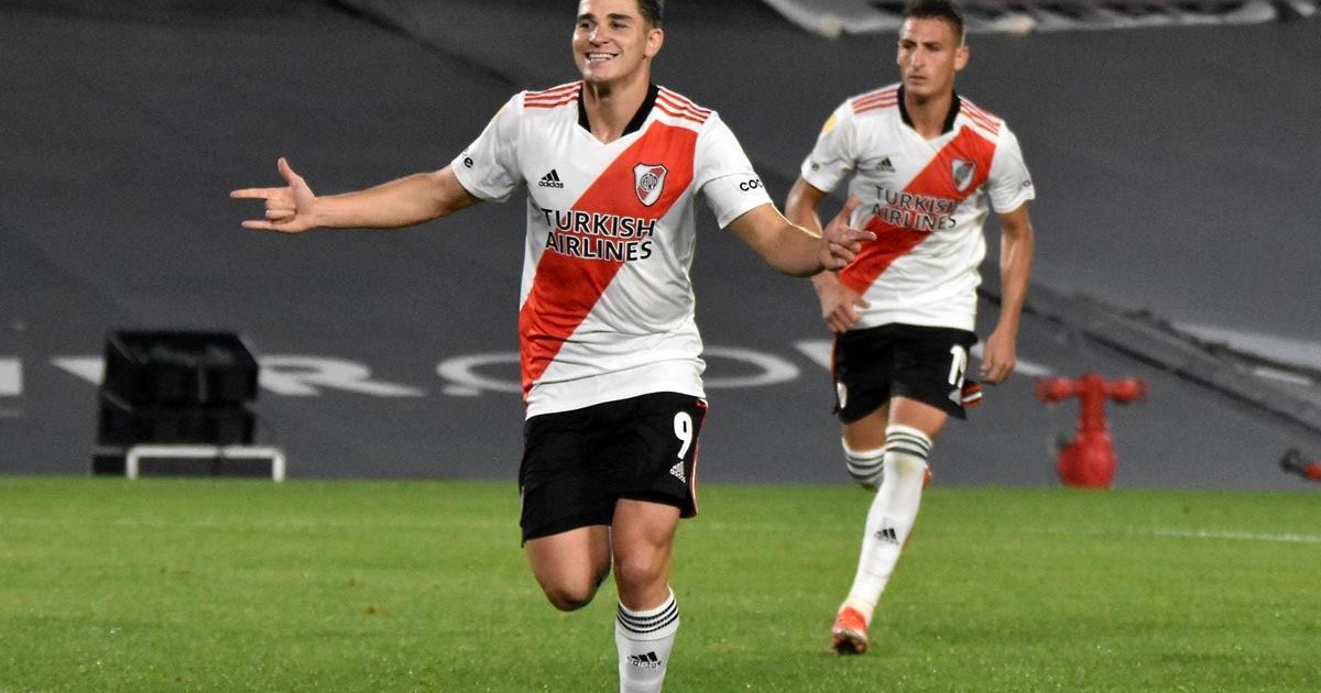 River beat Platense with a controversial penalty: from defensive blooper to Gallardo's complaint