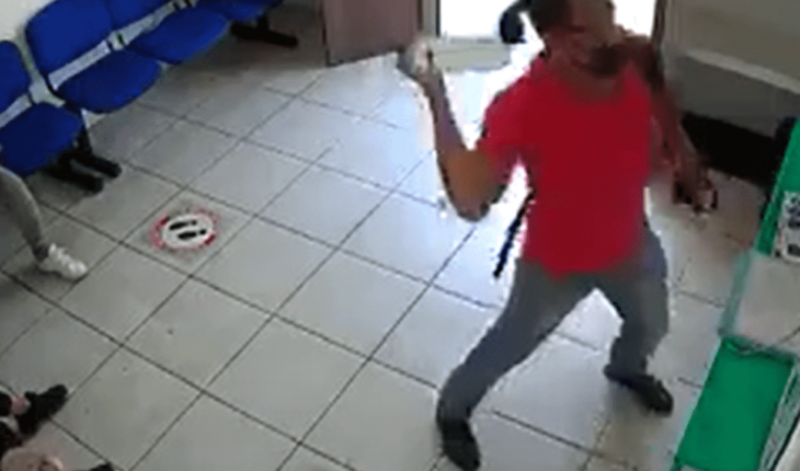 Subject assaults ticket seller in Oaxaca