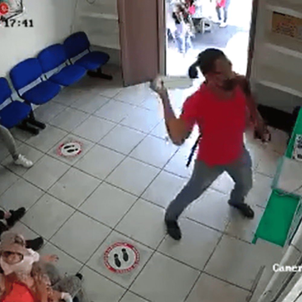 Subject assaults ticket seller in Oaxaca