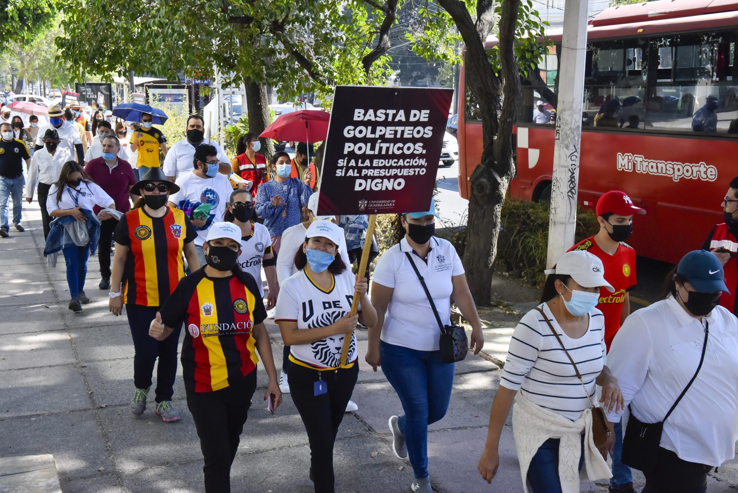 Universidad de Guadalajara exige presupuesto justo a Alfaro