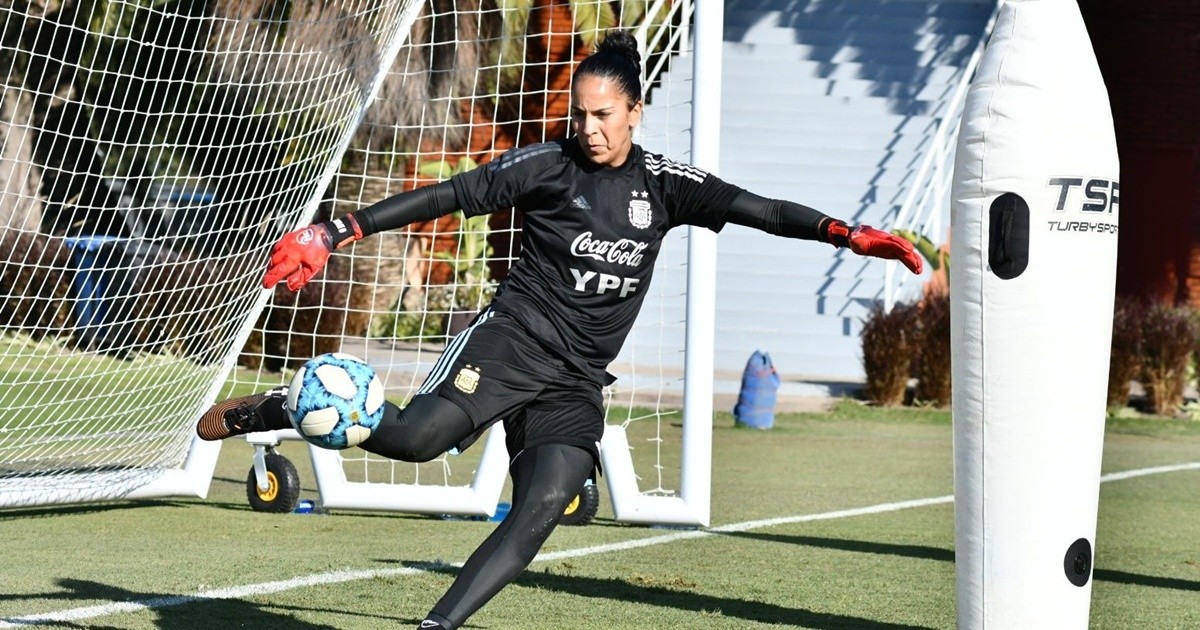 Vanina Correa underwent surgery for a fracture in her hand