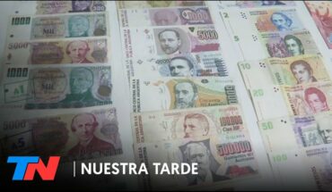 Video: Pesos, australes, y mucho más: la historia de la inflación argentina en cien años de billetes