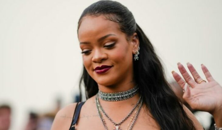 ¿Se parece? Homenajean a Rihanna con épica estatua en la MET Gala