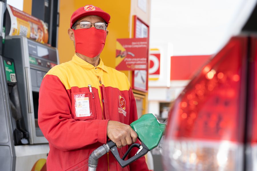 ¿Cómo saber si recibes litros de a litro de gasolina?