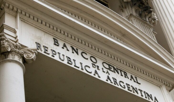 El Banco Central subió cinco puntos la tasa de interés para plazos fijos
