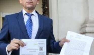 Exfuncionario policial entrega carta al gobierno donde denuncia hechos de corrupción de Carabineros y la Armada en robo de madera