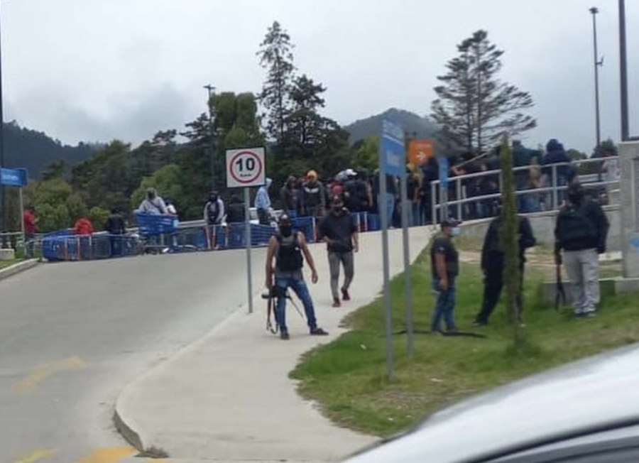 Hombres armados se enfrentan en calles de San Cristóbal, Chiapas